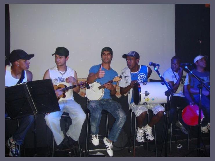 Grupo Assim Que Se Faz